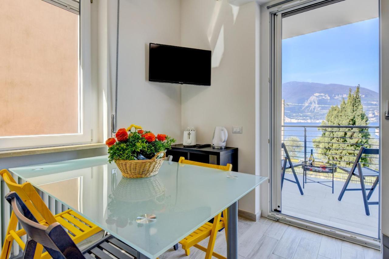Studio Baldo - Brenzone Holiday Apartments Экстерьер фото